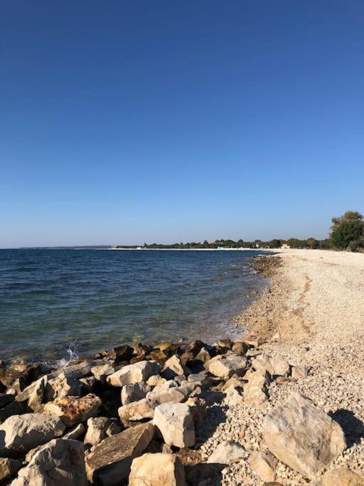 Apartment Mm22 Peroj Kültér fotó
